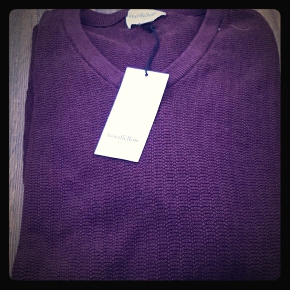 Goodfellow & Co 100% Cotton Burgandy Purple V-neck Sweater Size M